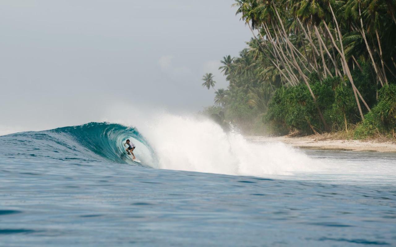 Baturundung Surf Resort Naibos Экстерьер фото
